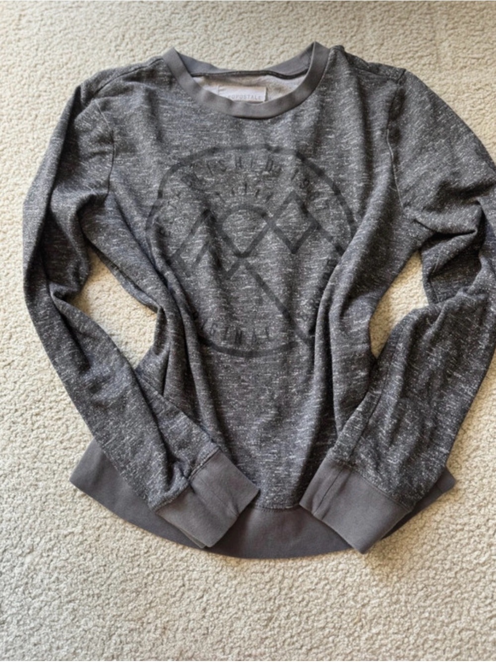 Aeropostale Women's Gray Crew Neck Pullover Sweater